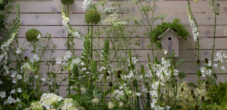 garden fence ornaments