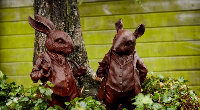 iron garden ornaments