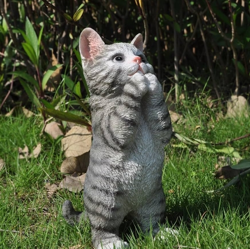 cat garden ornament