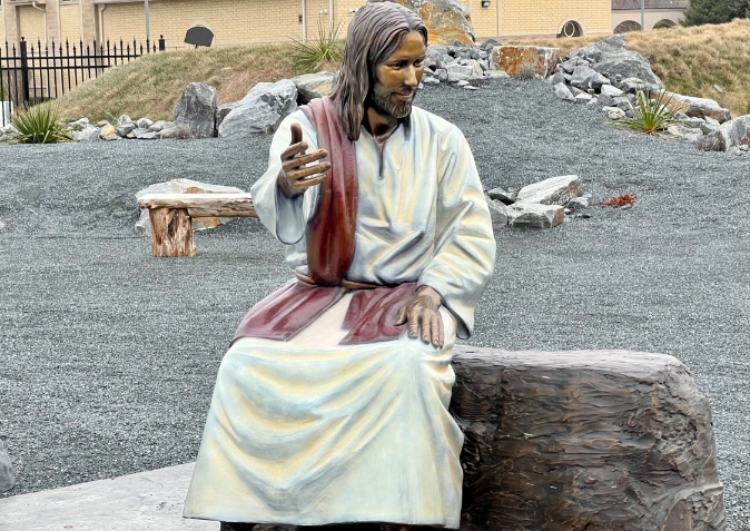 jesus yard statue