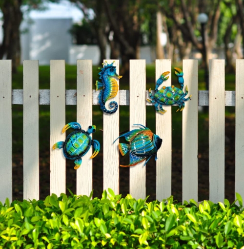 outdoor fence decor