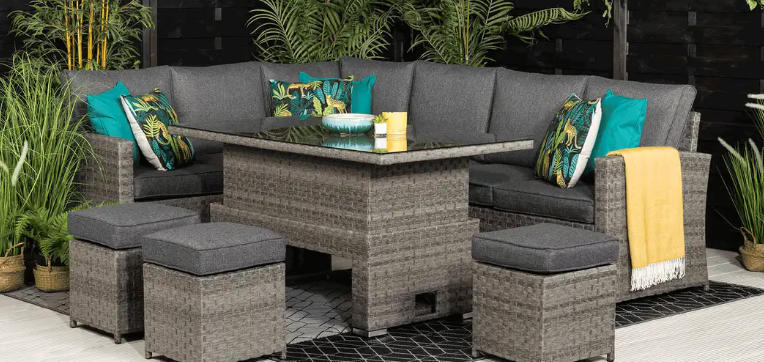 maze garden furniture