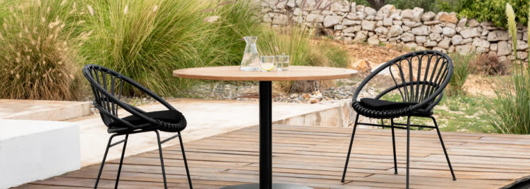 outdoor bistro table