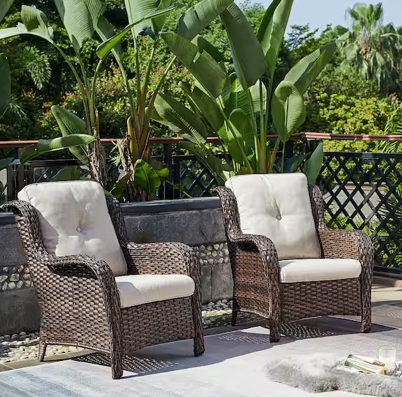outdoor wicker chairs