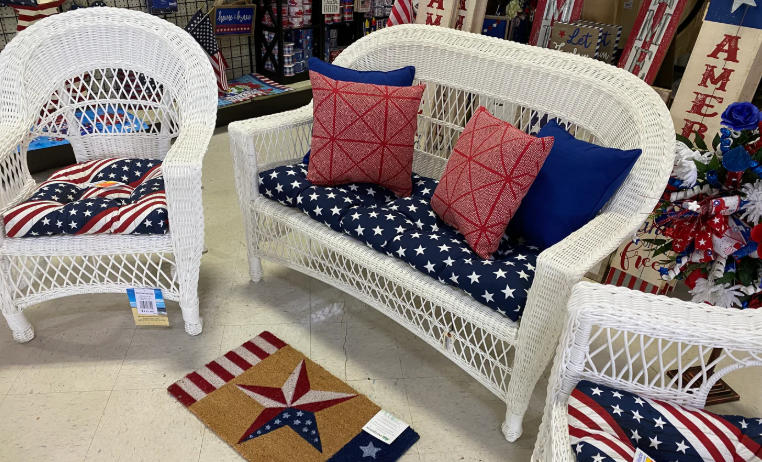 outdoor love seat