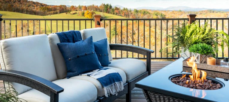 outdoor deck furniture