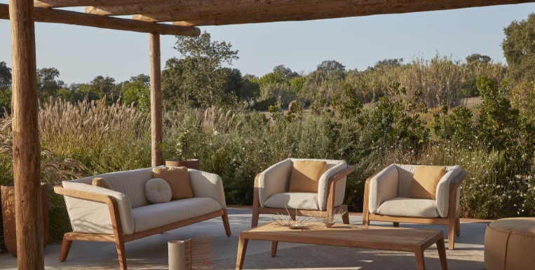 teak outdoor coffee table