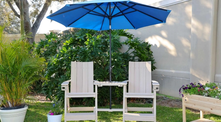 plastic outdoor furniture