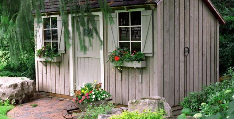 How to Decorate a Cottage Garden Shed
