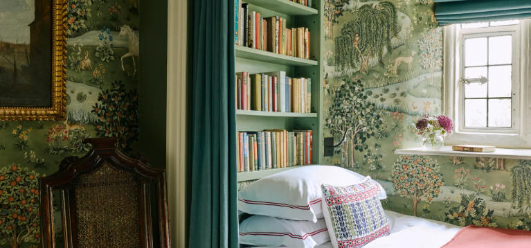 How to Add Cottage Charm with Garden Sculptures