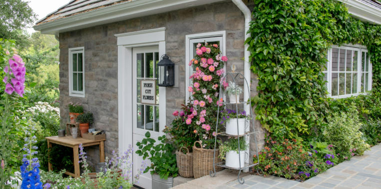 Cottage Garden Ideas with Flower-Filled Containers