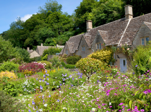 Cottage Garden Ideas with Old-Fashioned Blooms