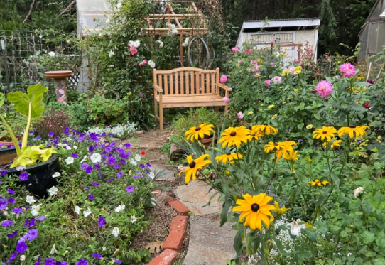How to Create a Cozy Sitting Area in a Cottage Garden