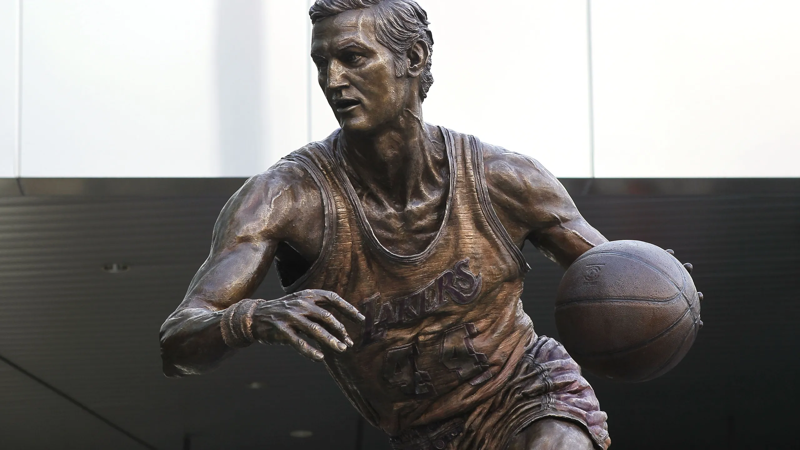 famous figure sculptures